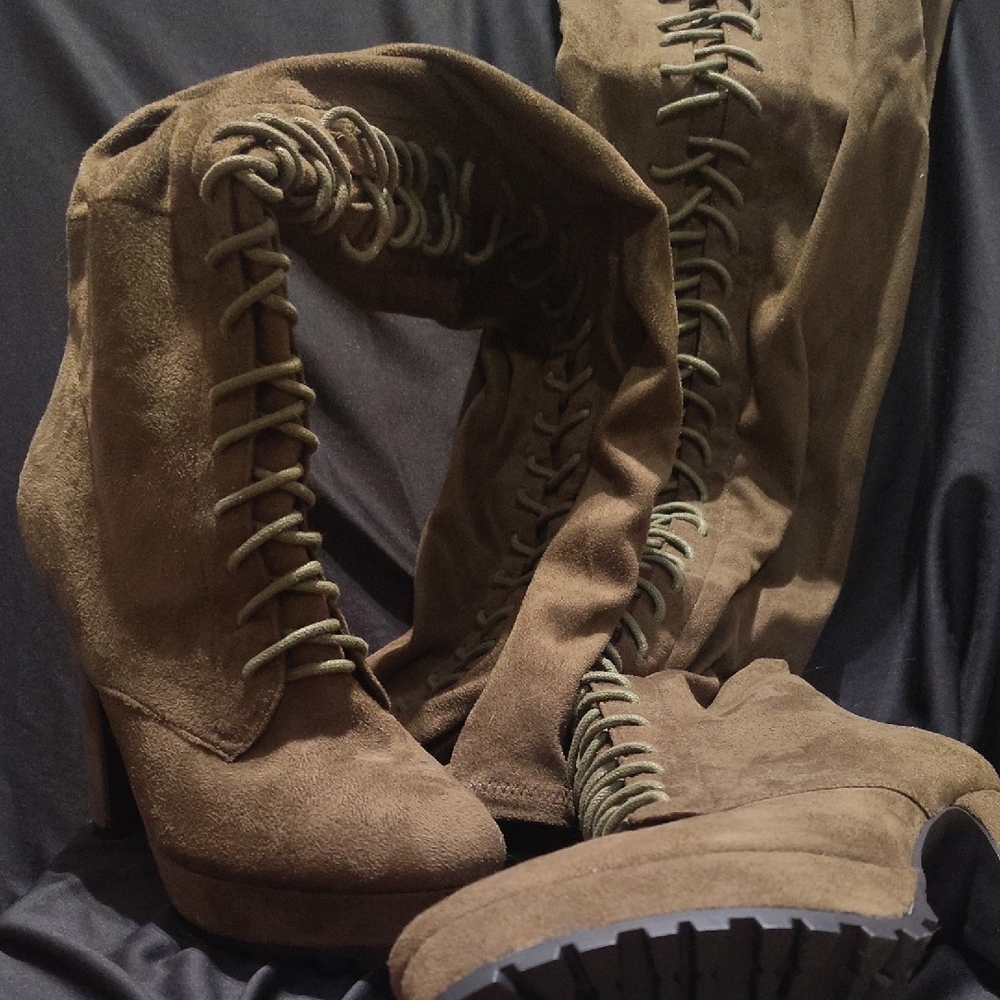 Olive-Army Green Suede Lace-Up Women's Boots